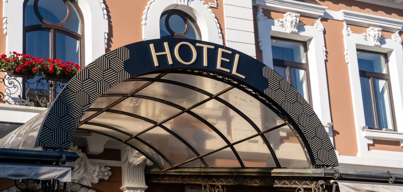 reclama cu elemente volumetrice luminoase (1)